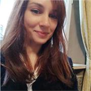 Docente qualificata con esperienza pluridecennale offre lezioni di pianoforte classico e moderno per tutte le età. Vuoi imparare?